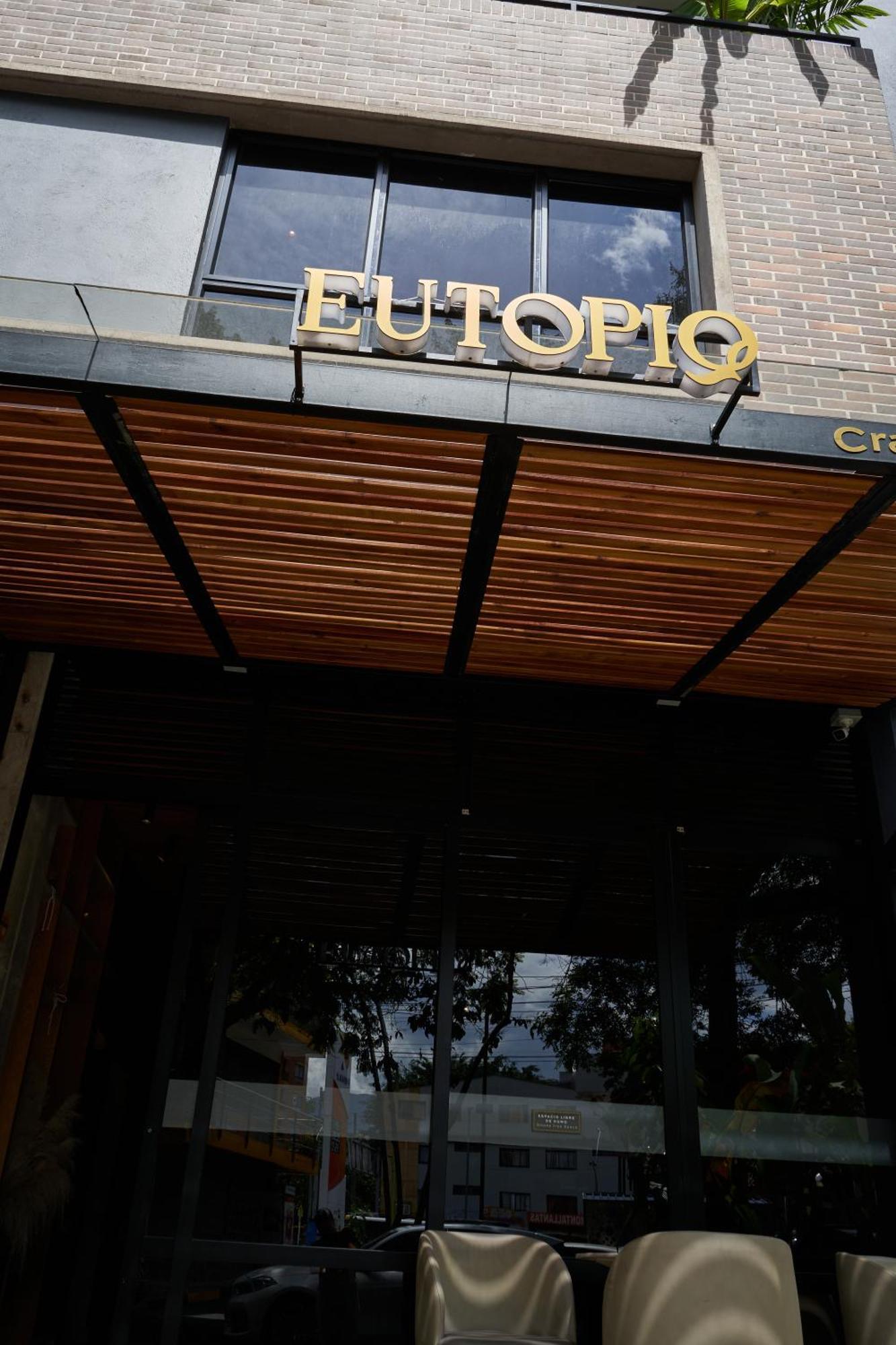 Eutopiq Hotel Medellin Exterior photo